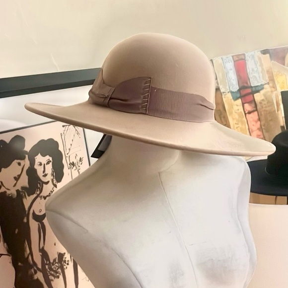 NWT,Adora SPF 50+ Adjustable Fedora, Soft Camel Wide-Brim Hat, Bow Embellishment - Picture 2 of 6